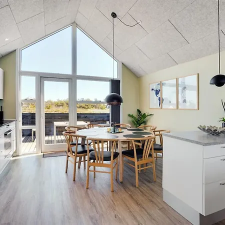 Eliena - 500m From The Sea By Interhome Nyaraló