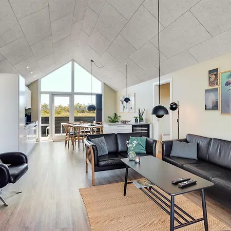 Eliena - 500m From The Sea By Interhome