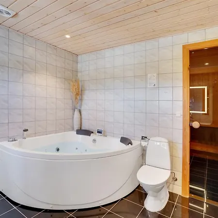 Eliena - 500m From The Sea By Interhome